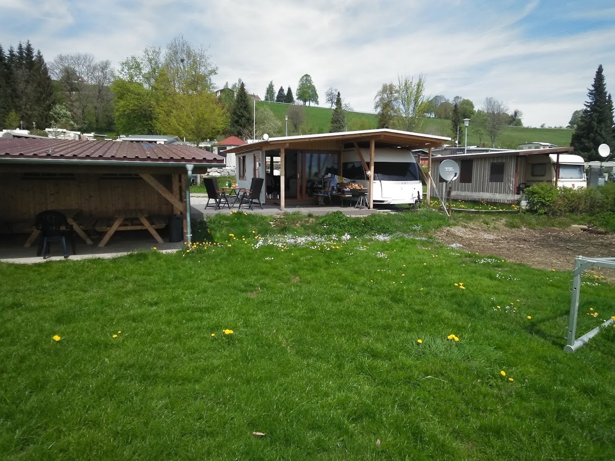 Terrasse – Luxus Wohnwagen